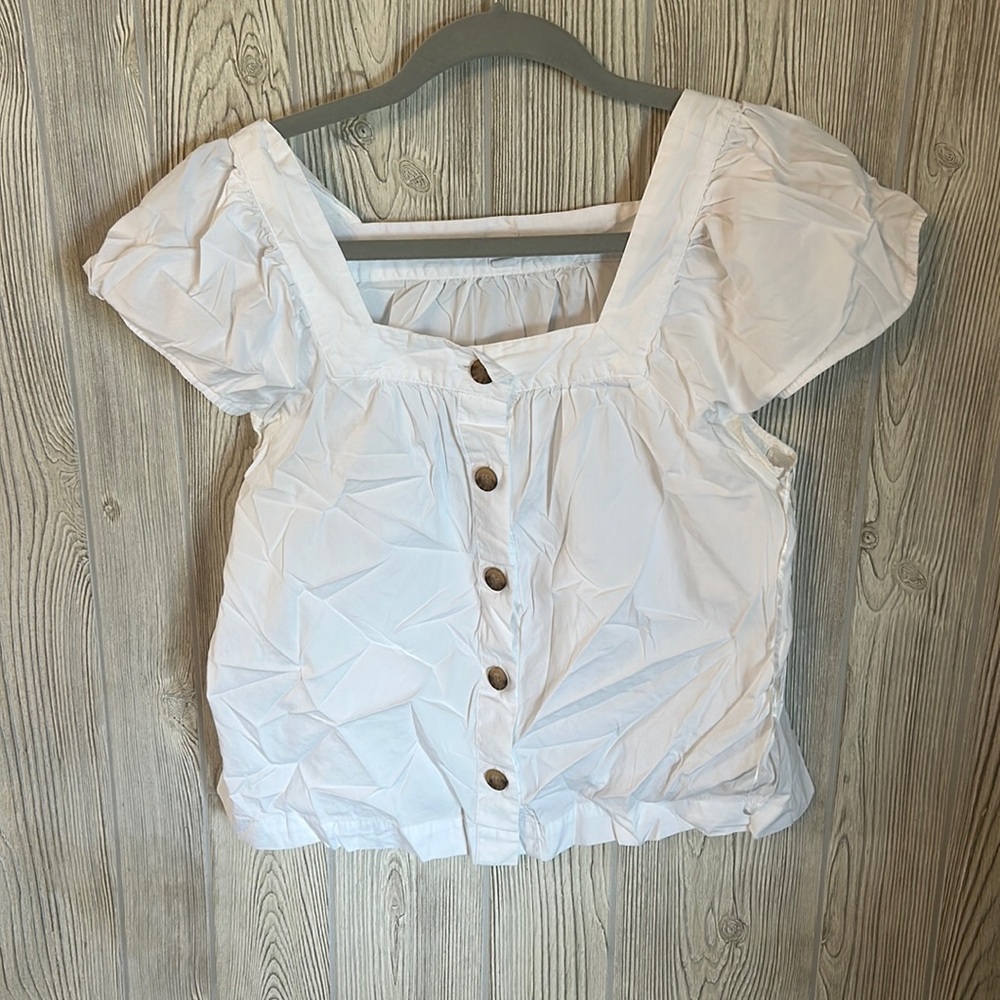 Gap woman’s shirt, size medium